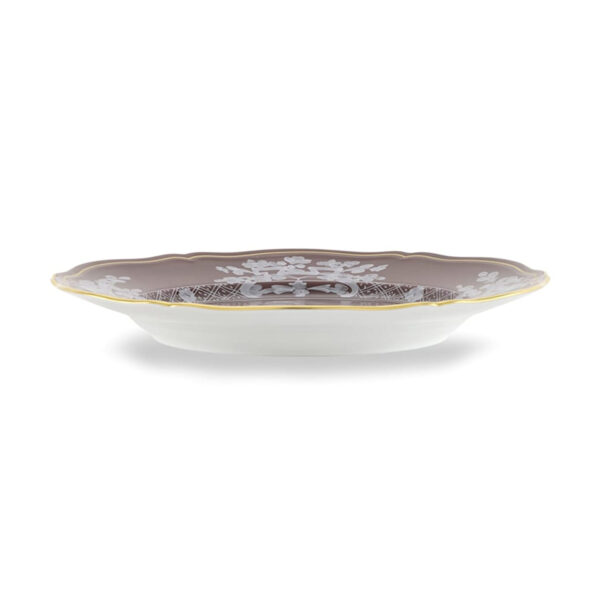 Ginori 1735 Oriente Italiano Castagna Dinner Plate shown on table | Kneen & Co