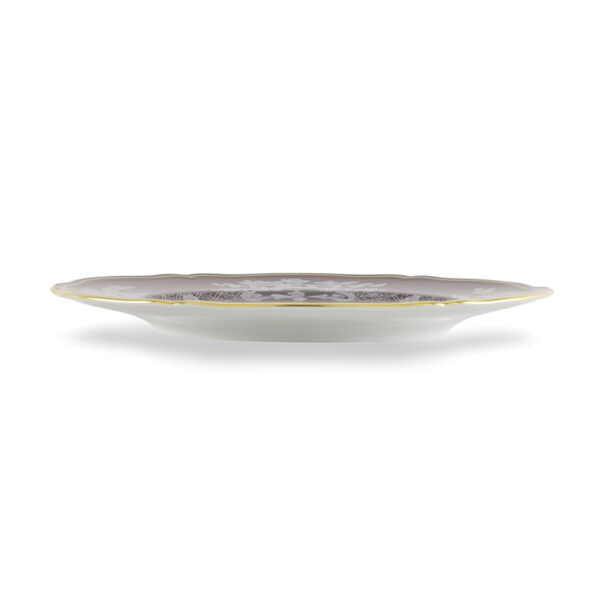 Ginori 1735 Oriente Italiano Castagna Charger Plate shown on table | Kneen & Co