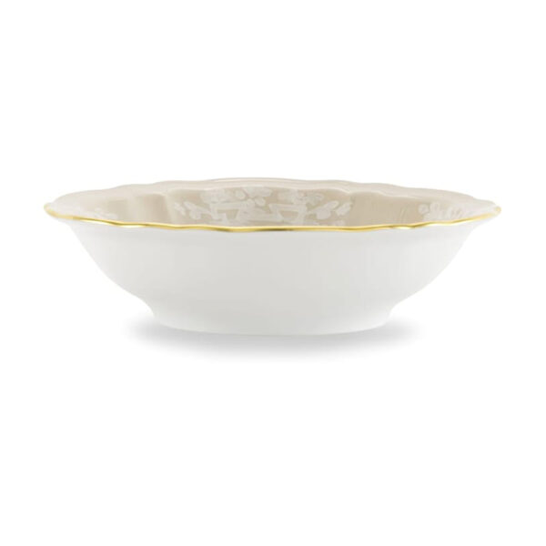 GINORI-OrienteItal-MERINGA-003RG00-FCP000010150G00135700-2-1200x1200-100KB Ginori 1735 Oriente Italiano Meringa Small Bowl shown on table | Kneen & Co
