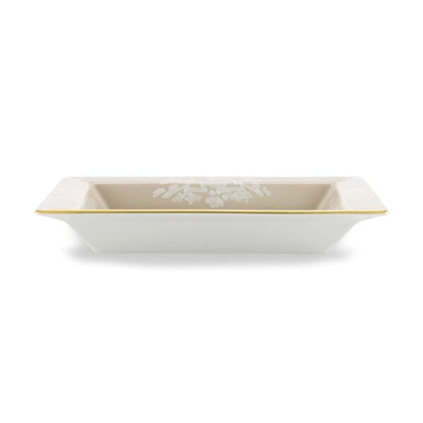 Ginori 1735 Oriente Italiano Meringa Squared Vide Poche shown on table | Kneen & Co