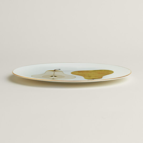 Hermès Kaorumi Dessert Plate – Pear shown on table | Kneen & Co