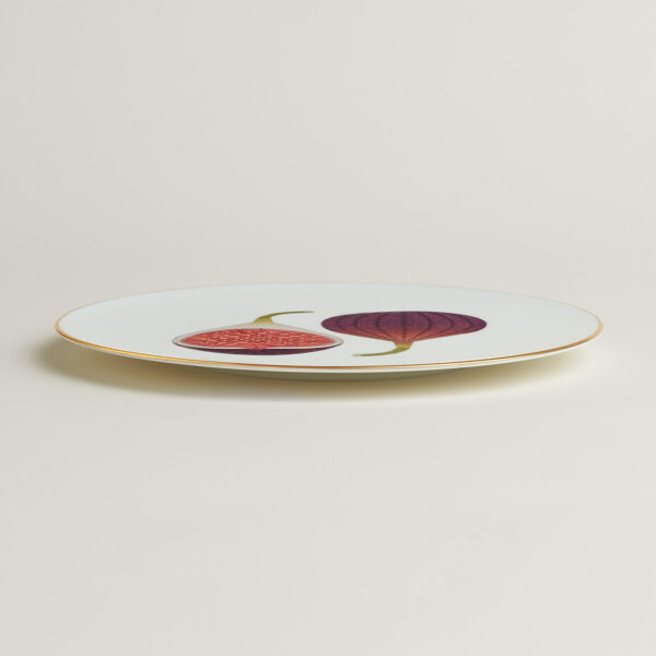 Hermès Kaorumi Dessert Plates Red – Set of 6 shown on table | Kneen & Co