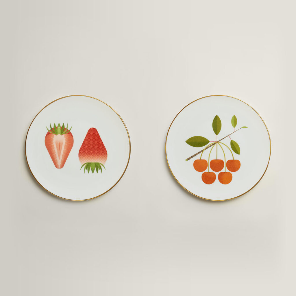 Hermès Kaorumi Strawberry and Cherry Dessert Plates – Set of 2