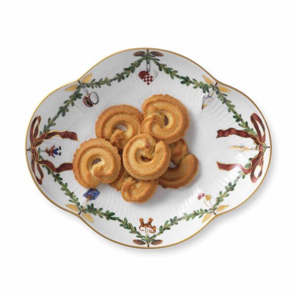 RoyalCopenhagen-1017441-STAR-FLUTED-DISH-22CM-01-1200x1200-100KB Royal Copenhagen Star Fluted Christmas Side Dish | Kneen & Co