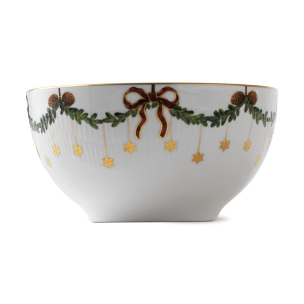 RoyalCopenhagen-1017448-STAR-FLUTEDBowl-180CL-04-1200x1200-100KB Royal Copenhagen Star Fluted Christmas Large Bowl | Kneen & Co
