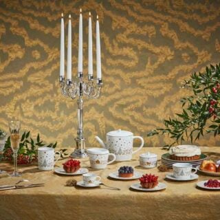 BernardaudNoel-MOOD-22169-05-Bertrand-Bozon-5926×4432-1200w-100KB Bernardaud Noël Tea Service set on Holiday Table | Kneen & Co