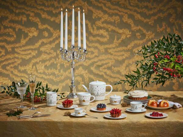 BernardaudNoel-MOOD-22169-05-Bertrand-Bozon-5926x4432-1200w-100KB Bernardaud Noël Tea Service set on Holiday Table | Kneen & Co