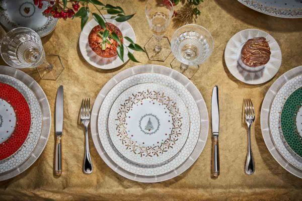 BernardaudNoel-MOOD-22171-04-Bertrand-Bozon-6720x4480-1200w-100KB Bernardaud Noël Dinnerware set on Holiday Table | Kneen & Co