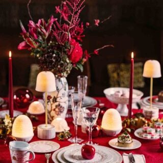 BernardaudNoel-MOOD-25160-Table-de-03-Franck-Juery-6104×8139-1200w-100KB Bernardaud Noël Dinnerware set on Holiday Table | Kneen & Co