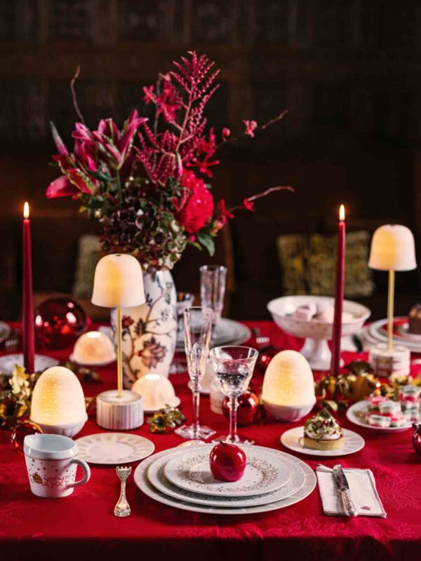 BernardaudNoel-MOOD-25160-Table-de-03-Franck-Juery-6104x8139-1200w-100KB Bernardaud Noël Dinnerware set on Holiday Table | Kneen & Co