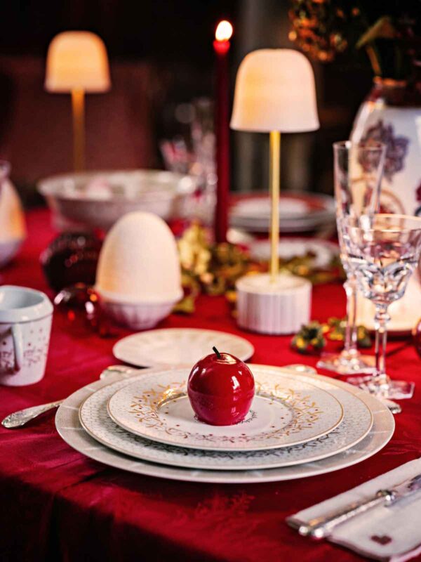 BernardaudNoel-MOOD-25162-Table-de-06-Franck-Juery-5942x7923-1200w-100KB Bernardaud Noël Dinnerware set on Holiday Table | Kneen & Co