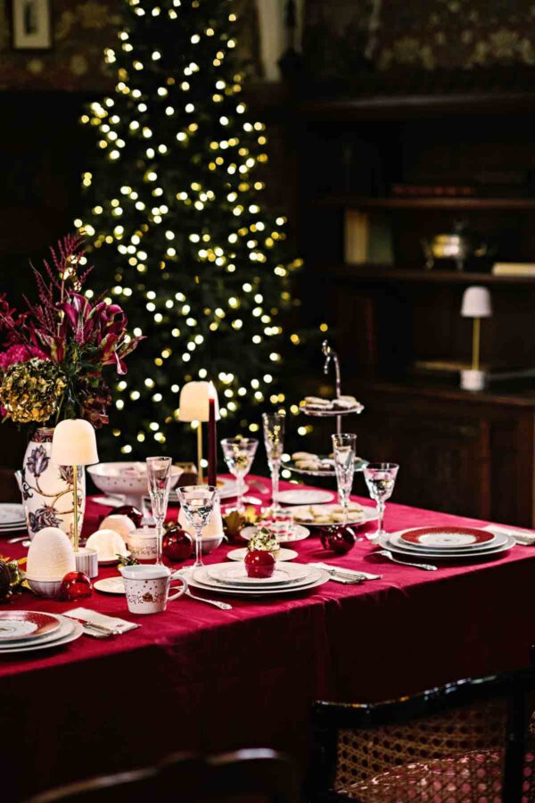 Bernardaud Noël Dinnerware set on Holiday Table | Kneen & Co