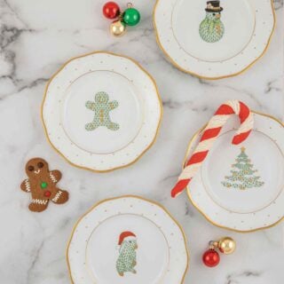 HEREND-HOLIDAY-MOOD-christmas-desserts-4-1200×1200-100KB Herend Christmas Dinnerware set on table | Kneen & Co