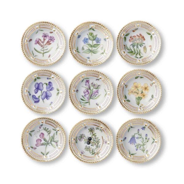 RoyalCopehagen-1147332-1019030-07-FloraDanica-PLATE-BUTTER-7pt5CM-1200x1200-100KB Royal Copenhagen Flora Danica Butter Plate | Kneen & Co