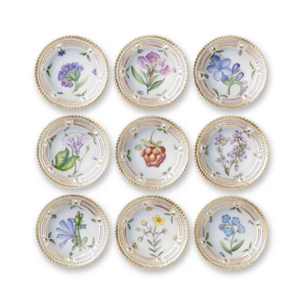 RoyalCopehagen-1147332-1019030-09-FloraDanica-PLATE-BUTTER-7pt5CM-1200x1200-100KB Royal Copenhagen Flora Danica Butter Plate | Kneen & Co