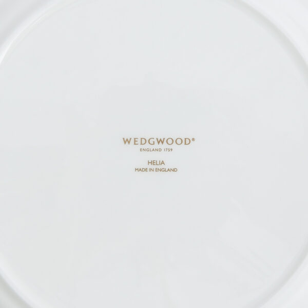 701587471602-Wedgwood-Helia-Plate-27pt3cm-10pt7in-Back-2-1200x1200-100KB Close-up shot of Wedgwood Helia Dinner Plate featuring neoclassical design finished with 22-carat gold detailing | Kneen & Co