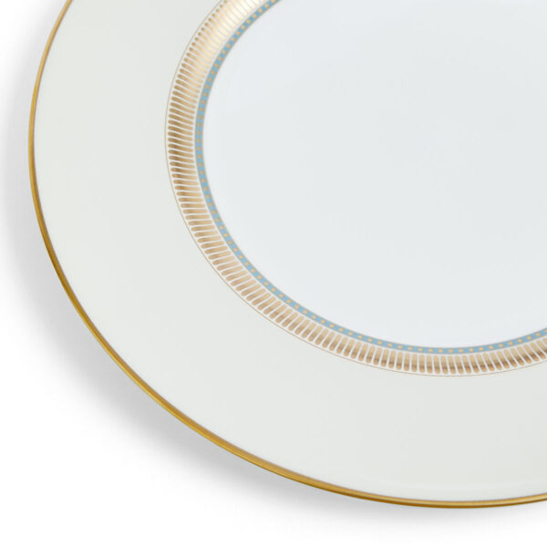 701587471602-Wedgwood-Helia-Plate-27pt3cm-10pt7in-detail-1200x1200-100KB Close-up shot of Wedgwood Helia Dinner Plate featuring neoclassical design finished with 22-carat gold detailing | Kneen & Co
