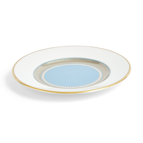 Close-up shot of Wedgwood Helia Bread Plate featuring neoclassical design finished with 22-carat gold detailing | Kneen & Co