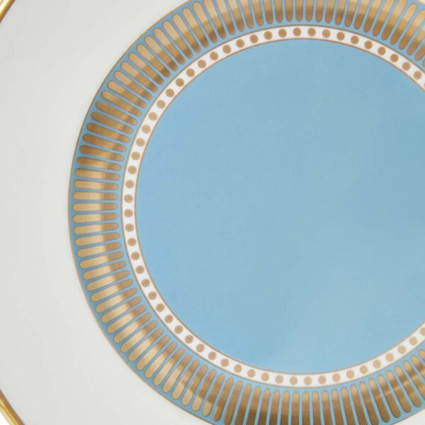 Close-up shot of Wedgwood Helia Bread Plate featuring neoclassical design finished with 22-carat gold detailing | Kneen & Co