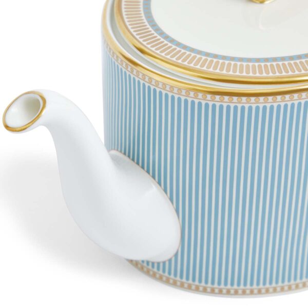 701587471688-Wedgwood-Helia-Teapot-940ml-31pt7floz-deatil-1200x1200-100KB Close-up shot of Wedgwood Helia Teapot featuring neoclassical design finished with 22-carat gold detailing | Kneen & Co