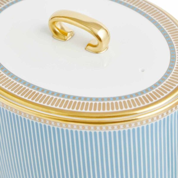 701587471688-Wedgwood-Helia-Teapot-940ml-31pt7floz-deatil3-1200x1200-100KB Close-up shot of Wedgwood Helia Teapot featuring neoclassical design finished with 22-carat gold detailing | Kneen & Co