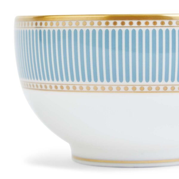 701587477062-Wedgwood-Helia-Rice-Bowl-10cm-deatil2-1200x1200-100KB Close-up shot of Wedgwood Helia Rice Bowl featuring neoclassical design finished with 22-carat gold detailing | Kneen & Co