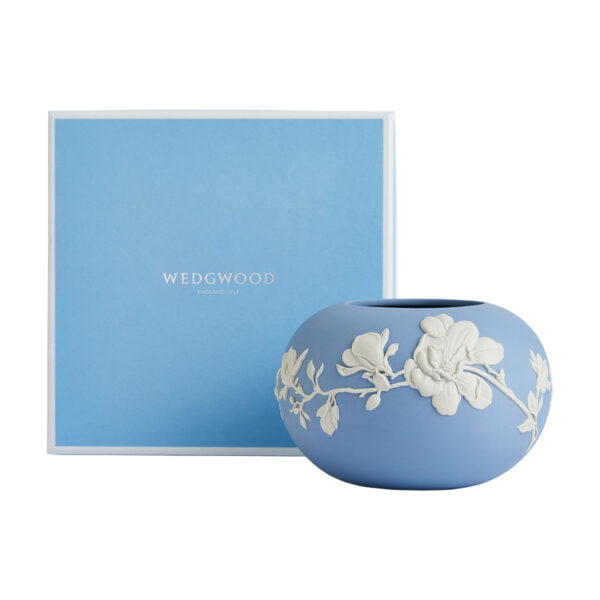 701587315241-Wedgwood-Magnolia-Blossom-Rose-Bowl-11cm-box-1200x1200-100KB Wedgwood Magnolia Blossom Rose Bowl with Wedgwood’s signature blue gift box in Jasperware matte stoneware with intricate white magnolia relief petals | Kneen & Co