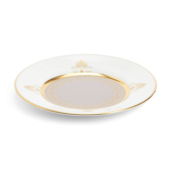 701587432986-Wedgwood-Anthemion-Grey-Plate-15pt4cm-6in-angled-1200x1200-100KB Close-up shot of Wedgwood Anthemion Grey Bread Plate defined by a sophisticated rim and an intricate neoclassical palmette border finished with 22-carat gold detailing | Kneen & Co
