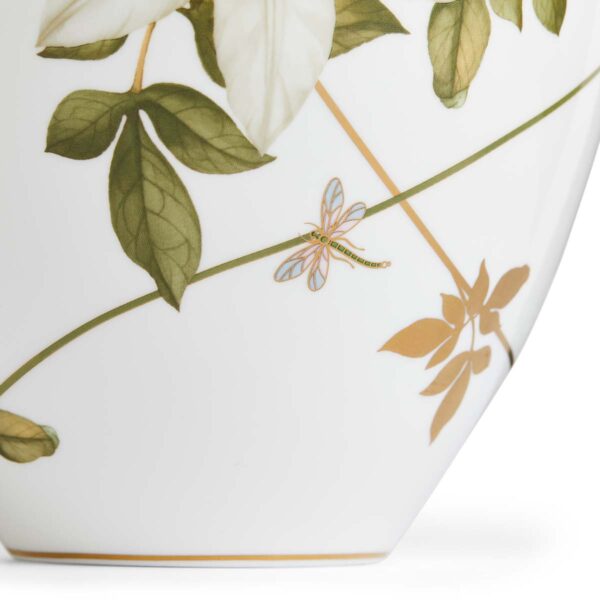 701587436878-Wedgwood-Hummingbird-Lidded Vase 25cm-detail2-1200x1200-100KB Close-up shot of Wedgwood Hummingbird Large Lidded Vase defined by expressive floral motifs and an artfully sculpted bird finial finished with 22-carat gold detailing | Kneen & Co