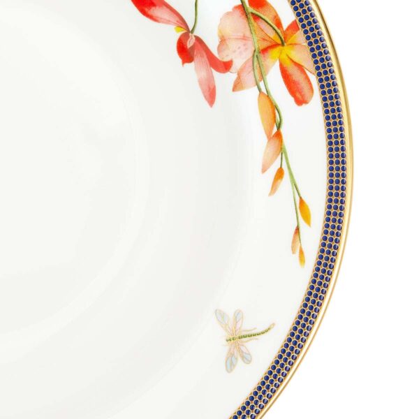 701587439817-Wedgwood-Hummingbird-Rim-Soup-22pt8cm-8pt9in-detail-1200x1200-100KB Close-up shot of Wedgwood Hummingbird Rim Soup Plate defined by expressive floral motifs and an artfully sculpted bird finial finished with 22-carat gold detailing | Kneen & Co