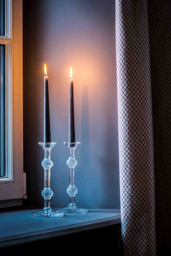 Saint-Louis_Tommy_Classic_Candlesticks-lit-1200w_100kb