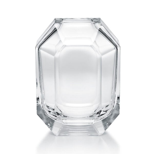 BACCARAT-2815146-White-Background-1-1200x1200-100KB Baccarat Octogone Bud Vase featuring an octagonal crystal silhouette with faceted surfaces that brilliantly reflect light | Kneen & Co