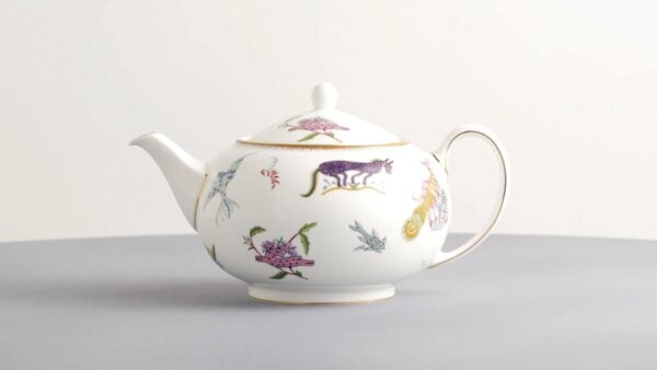 Wedgwood_Mythical Creatures_Large Sized Teapot BXD_video_frame_still_100kb